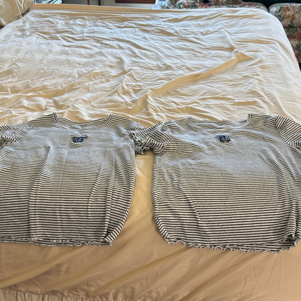 Hollister Black and White Striped Short Sleeve Tees